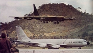在美帝飞行员记忆中的被摧毁B-52轰炸机